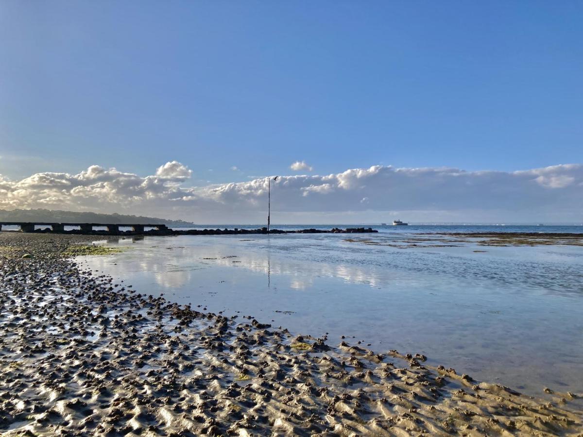12A Solent Landing Direct Beach Access Bembridge Esterno foto